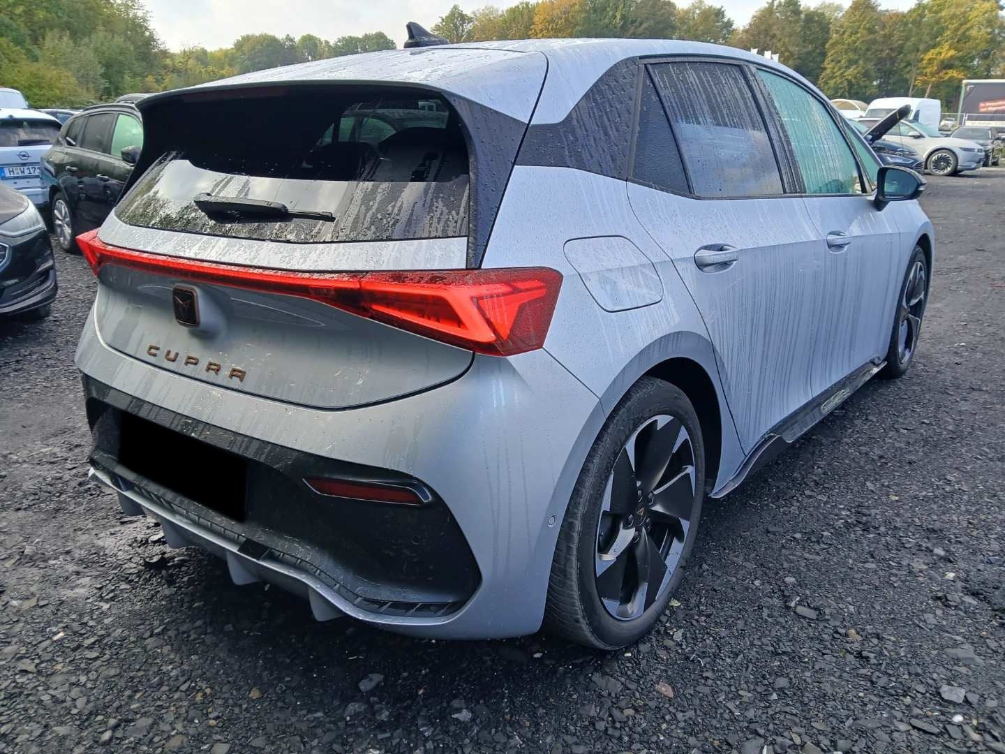 Sølv Cupra Born fra 2023