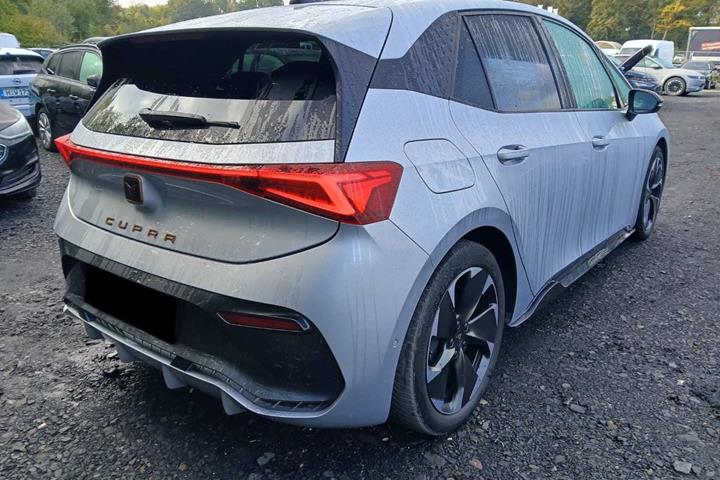 Sølv Cupra Born fra 2023