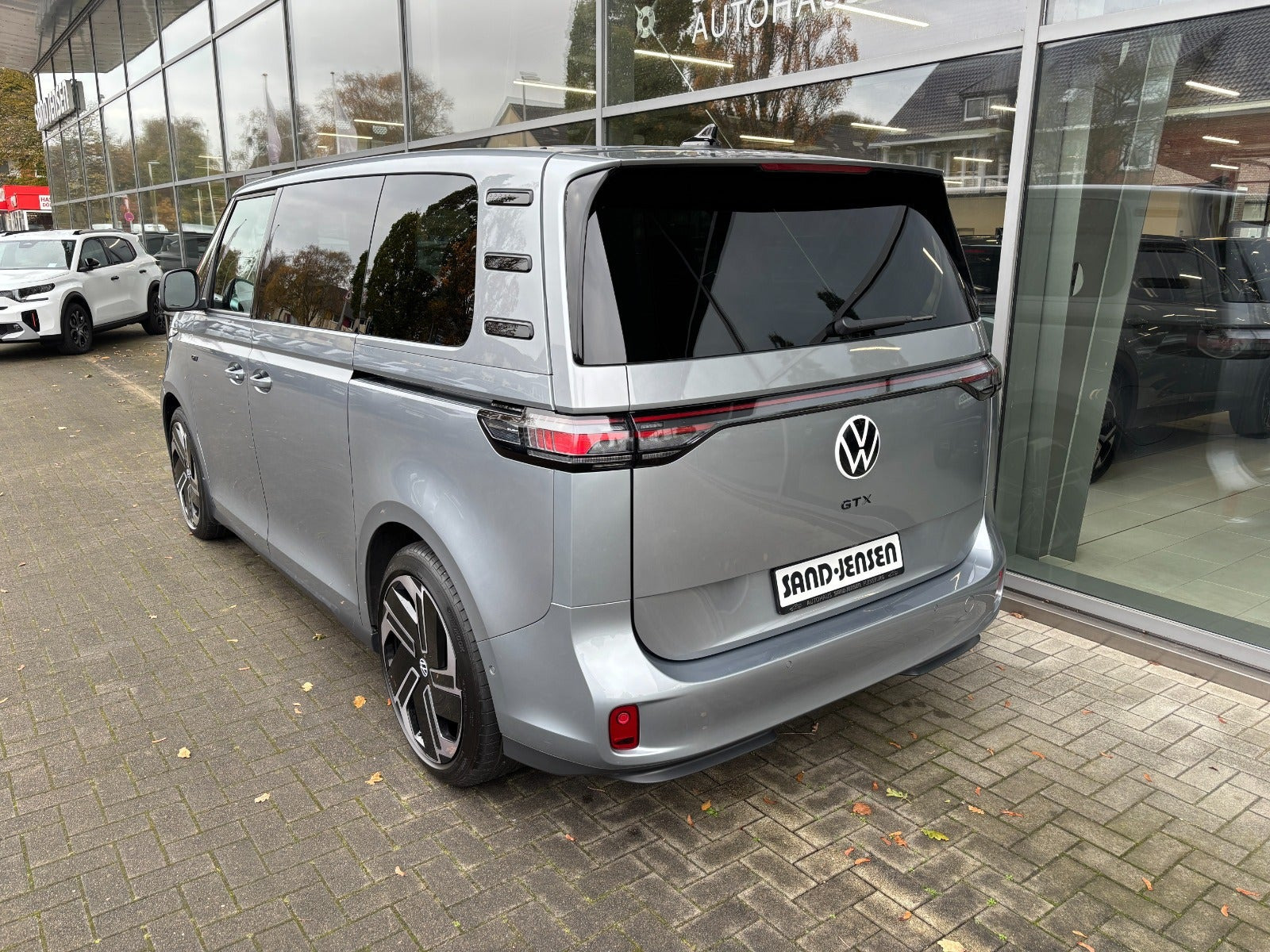 Sølv VW ID.Buzz fra 2025