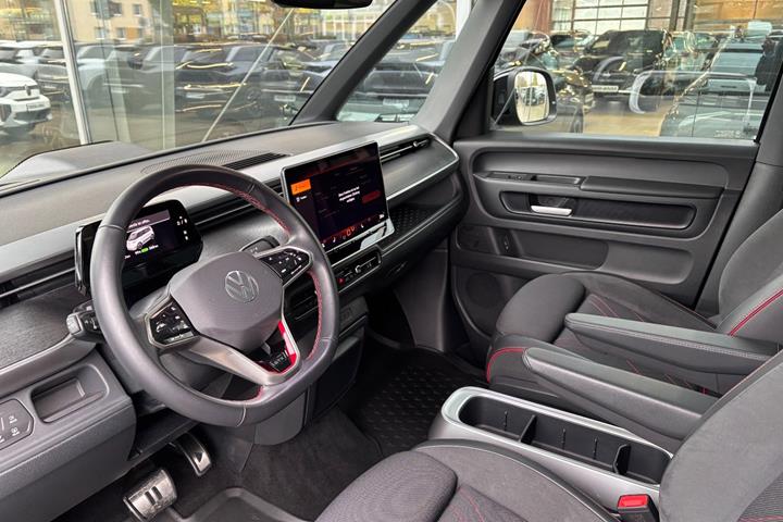 Sølv VW ID.Buzz fra 2025
