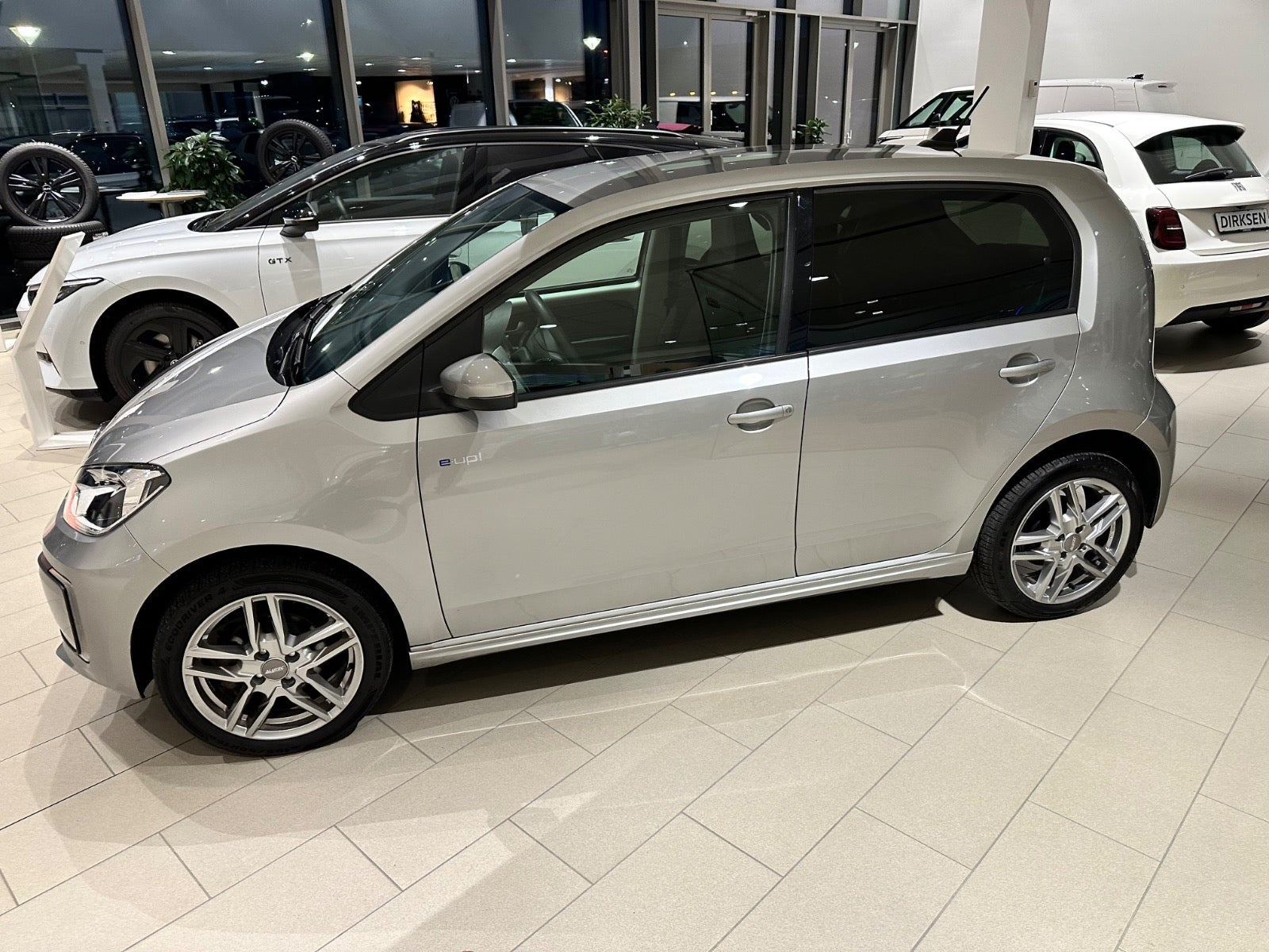 Grå VW E-UP! fra 2019