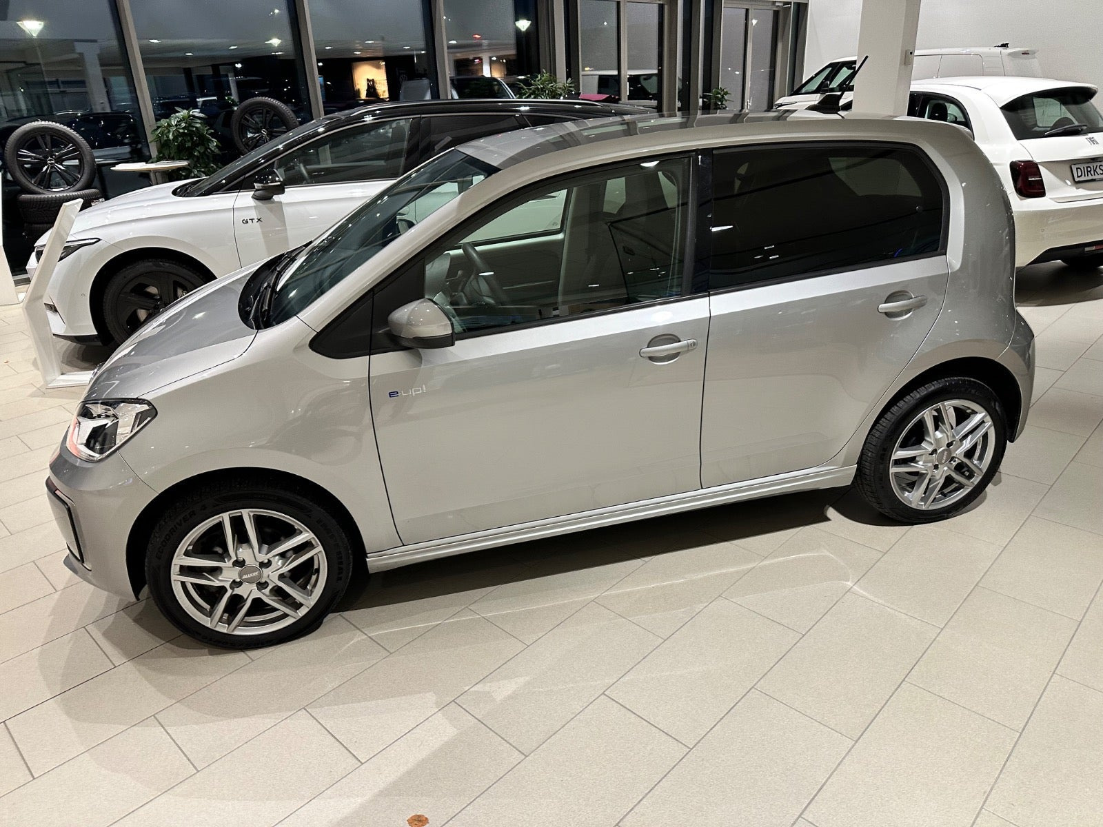 Grå VW E-UP! fra 2019