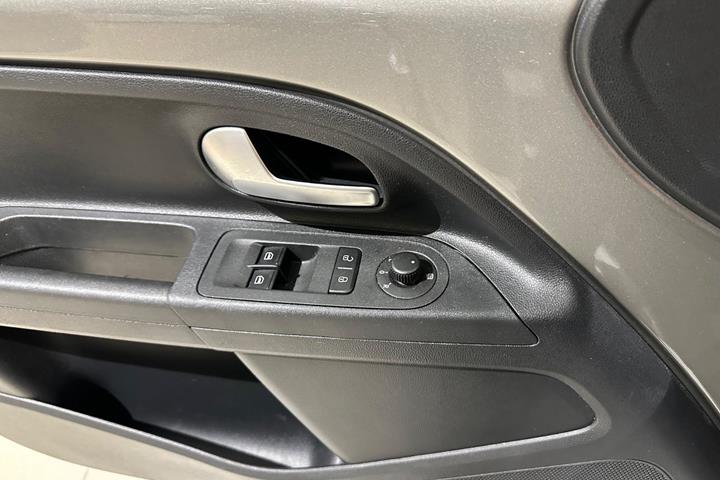 Grå VW E-UP! fra 2019