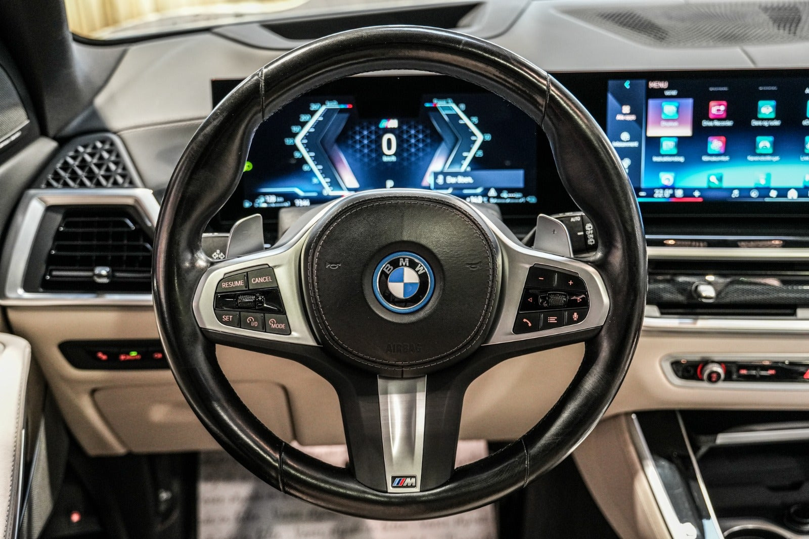 Grå BMW X5 fra 2024