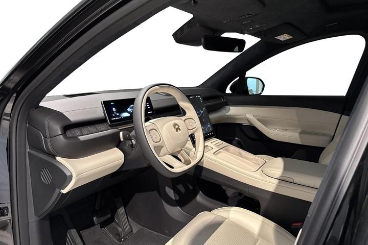 Beige Nio EL6 fra 2026