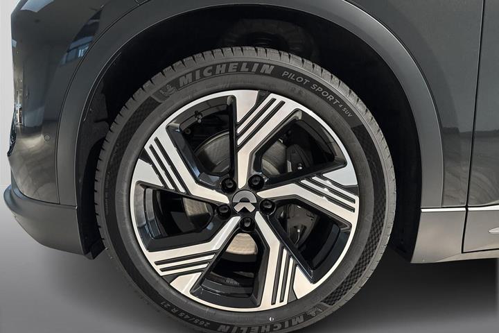 Beige Nio EL6 fra 2026