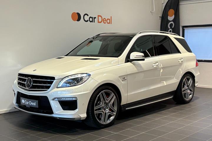 Hvid Mercedes ML63 fra 2013