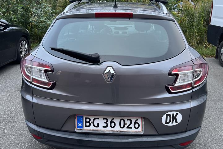 Grå Renault MEGANE SPORT TOURER fra 2010