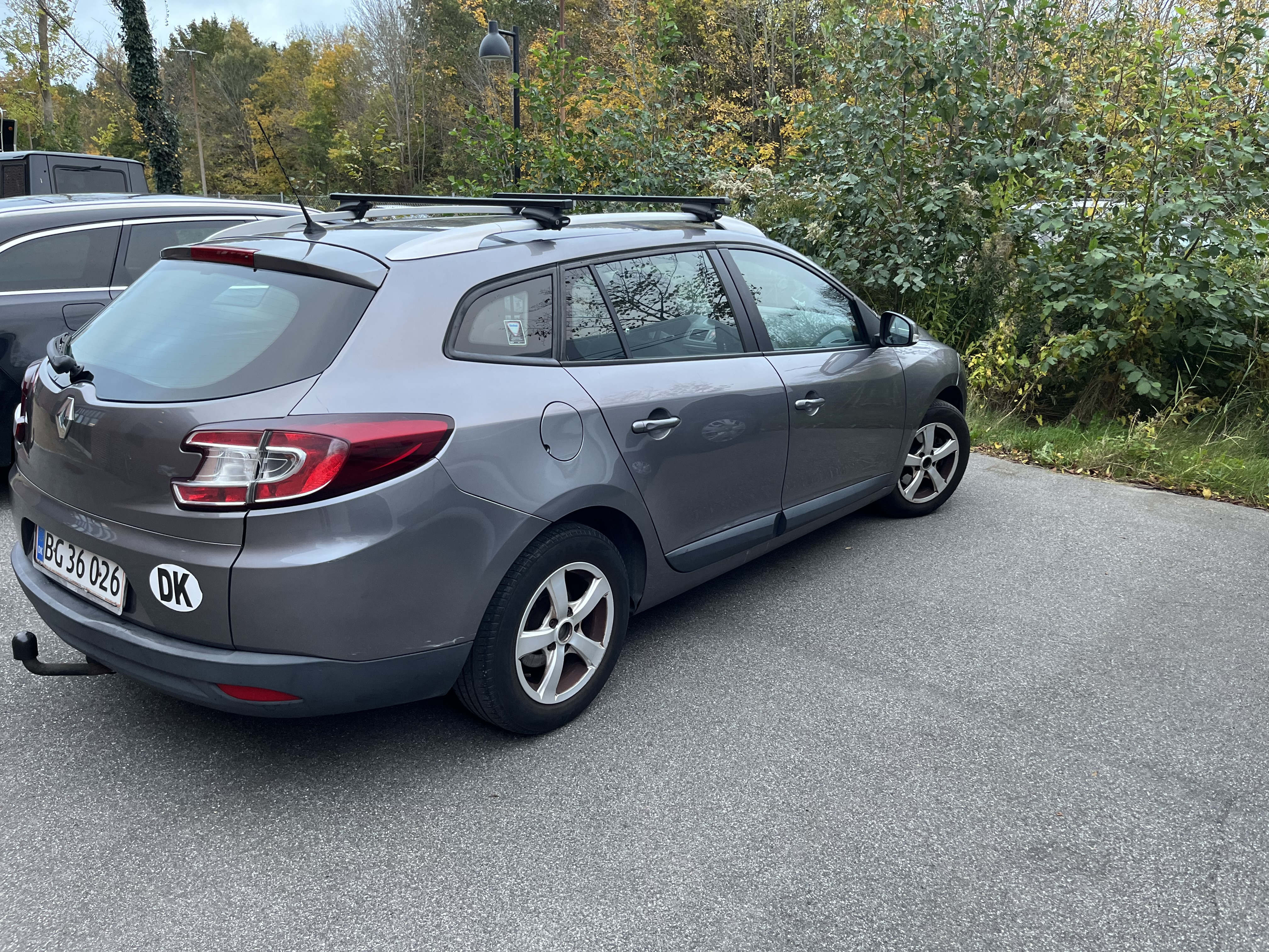 Grå Renault MEGANE SPORT TOURER fra 2010