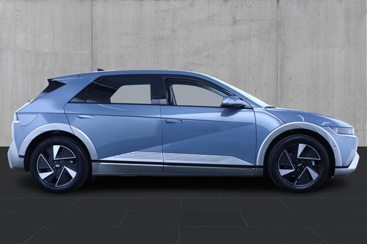 Blå Hyundai Ioniq 5 fra 2026
