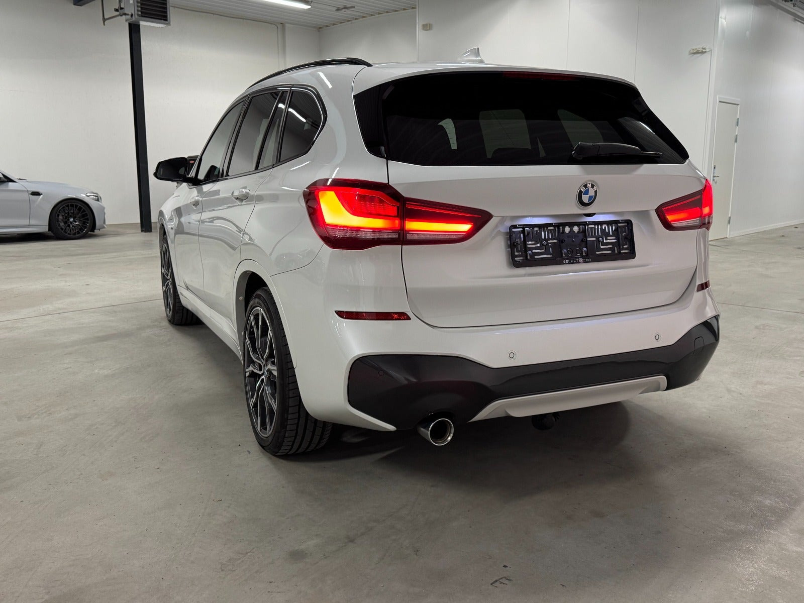 Hvid BMW X1 fra 2021