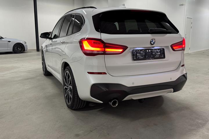 Hvid BMW X1 fra 2021