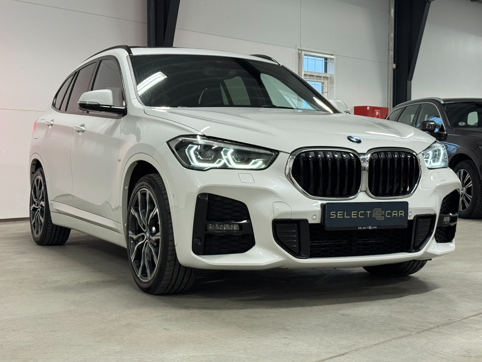 Hvid BMW X1 fra 2021