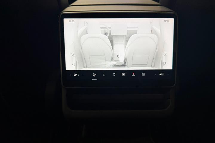 Sort Tesla Model 3 fra 2024