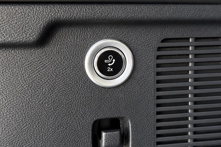 Grå Ford Mondeo fra 2015