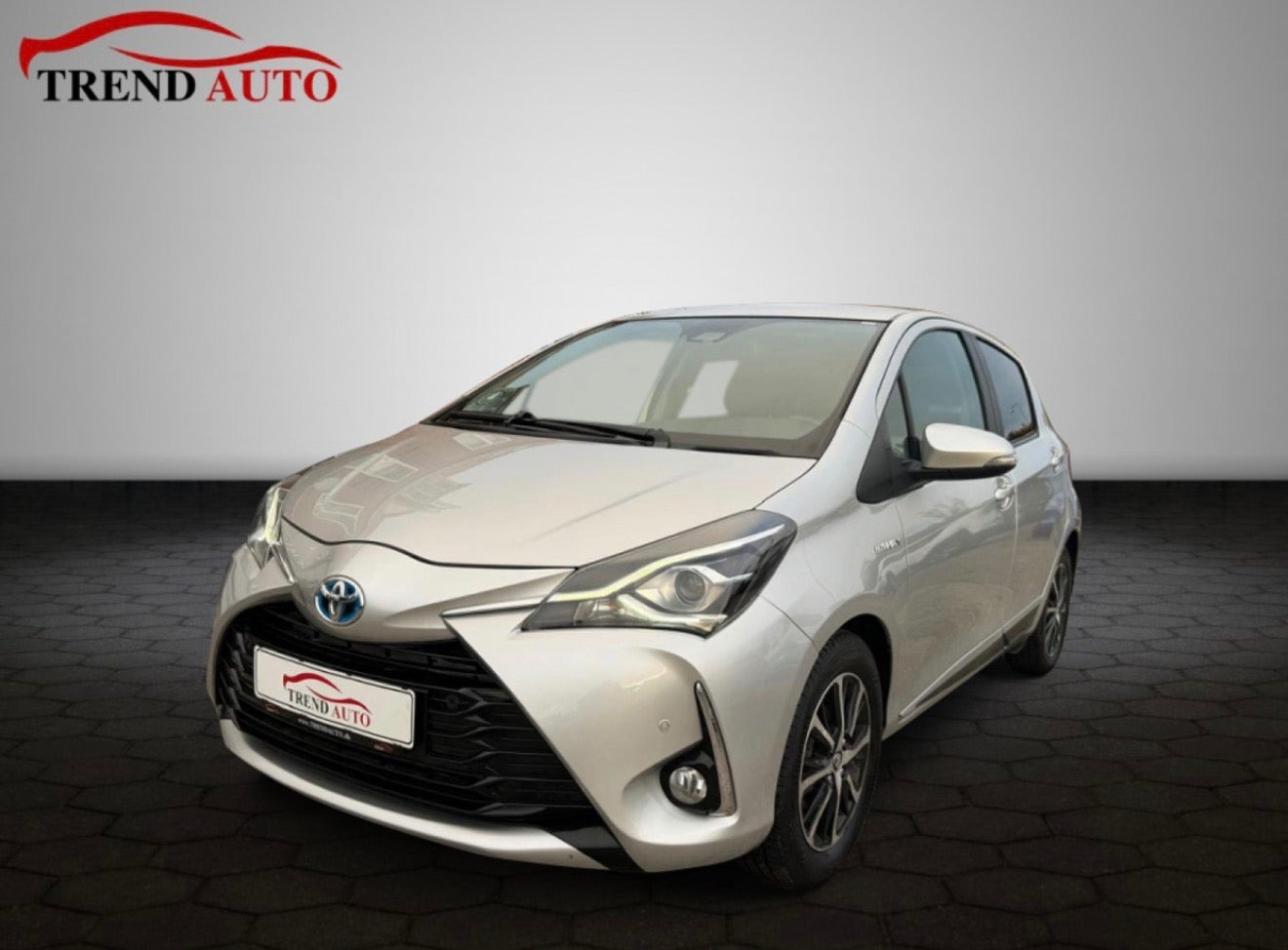 Sølv Toyota Yaris fra 2020