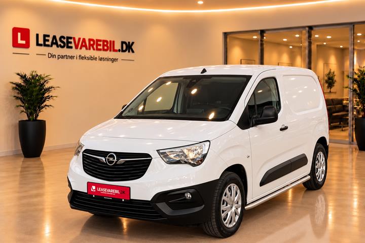 Hvid Opel Combo-e fra 2023