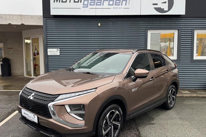 Brun Mitsubishi Eclipse Cross fra 2021