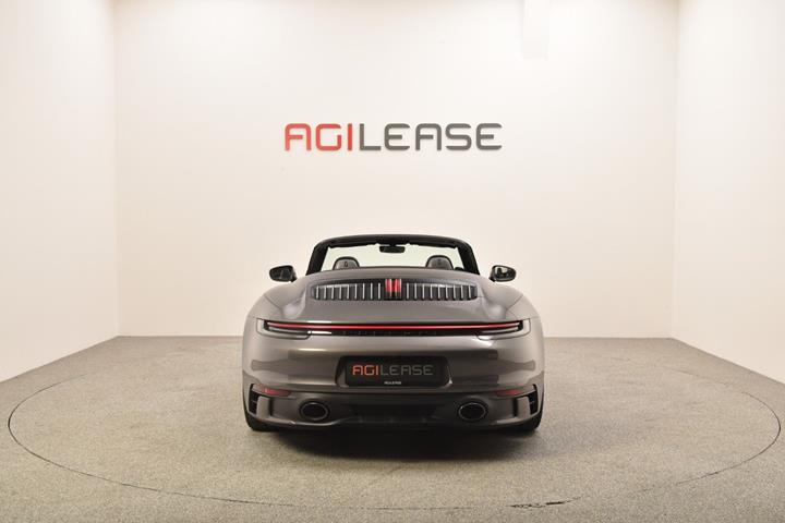 Grå Porsche 911 Carrera 4S fra 2019