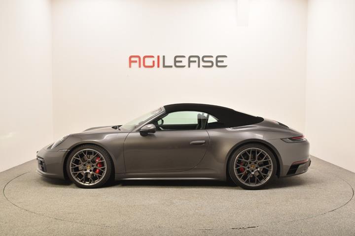 Grå Porsche 911 Carrera 4S fra 2019