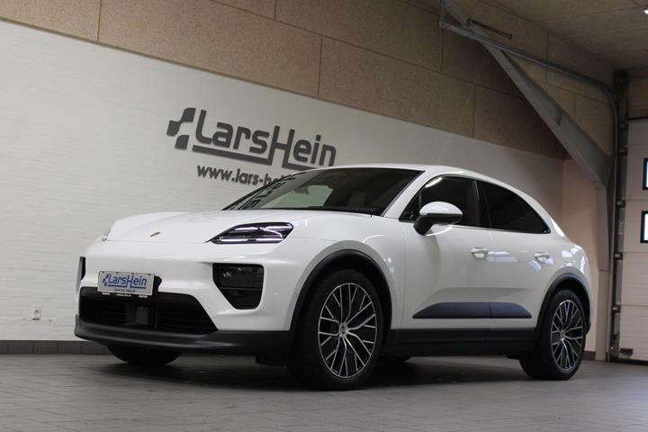 Hvid Porsche Macan fra 2025