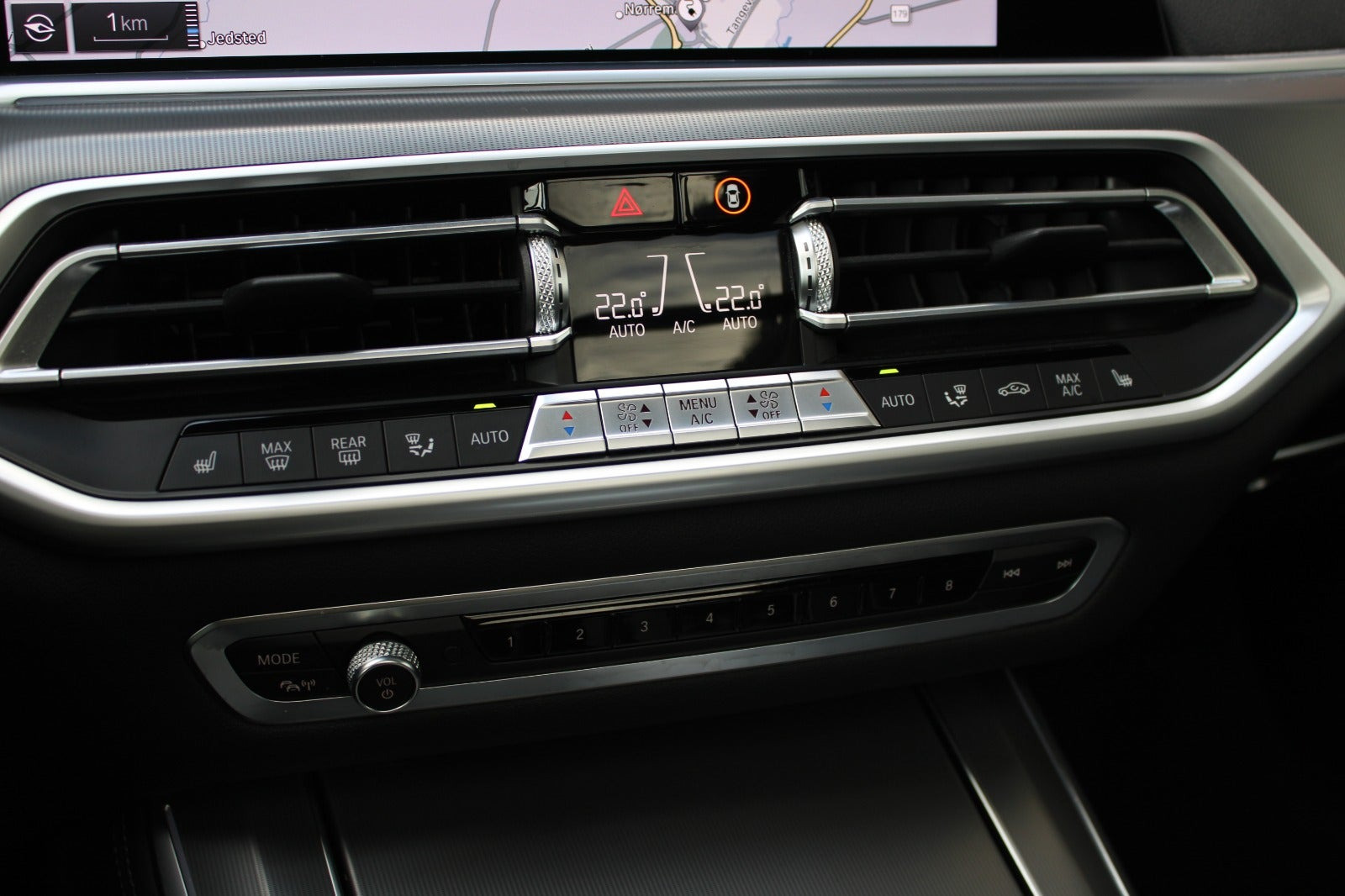 Blå BMW X5 fra 2021