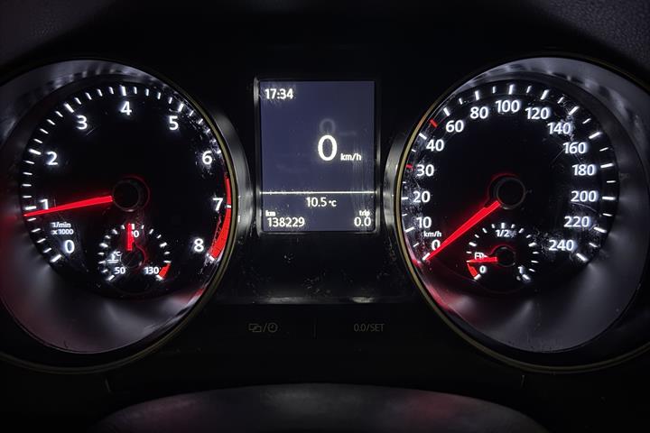 Sølv VW Polo fra 2015