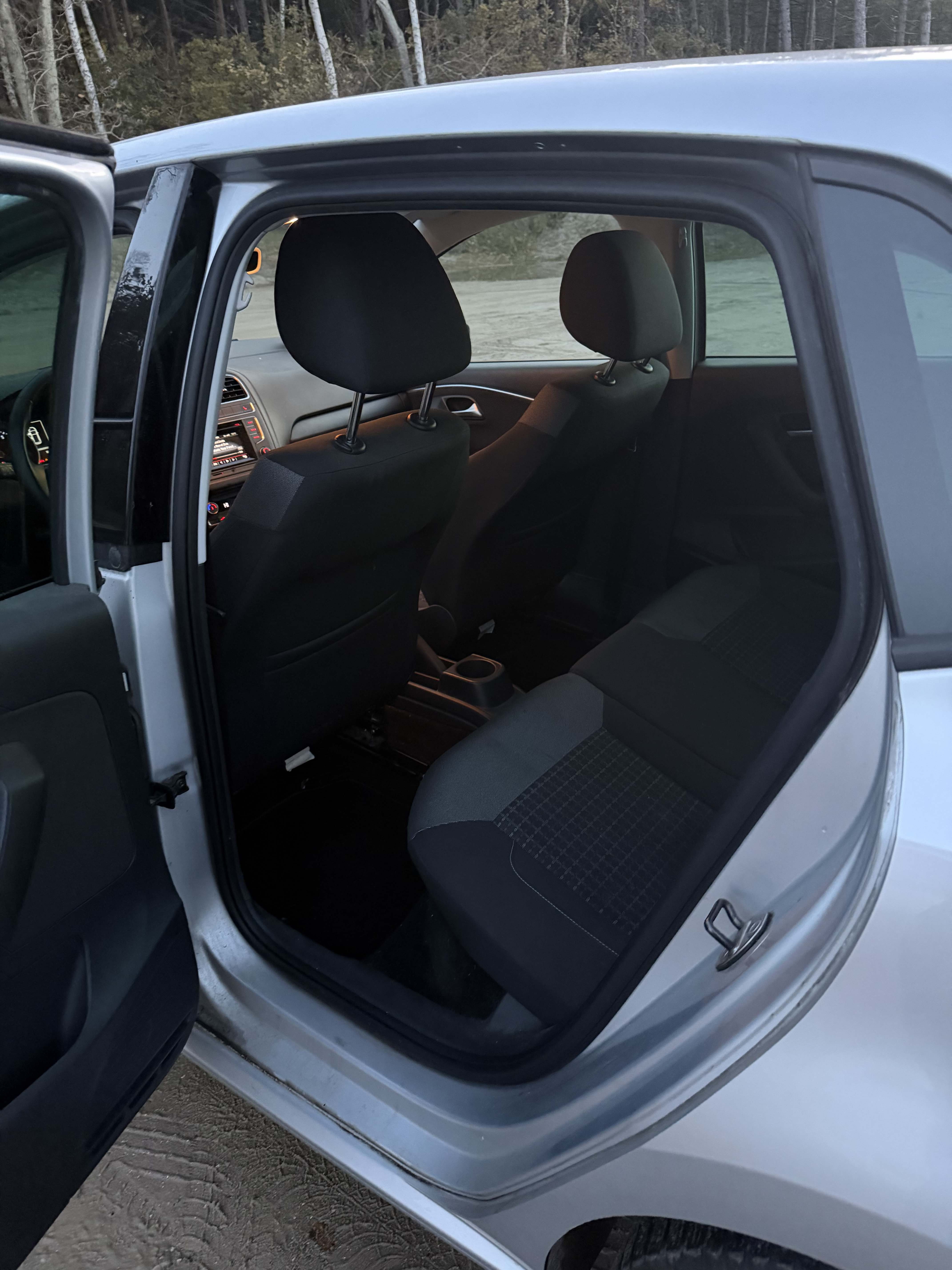 Sølv VW Polo fra 2015