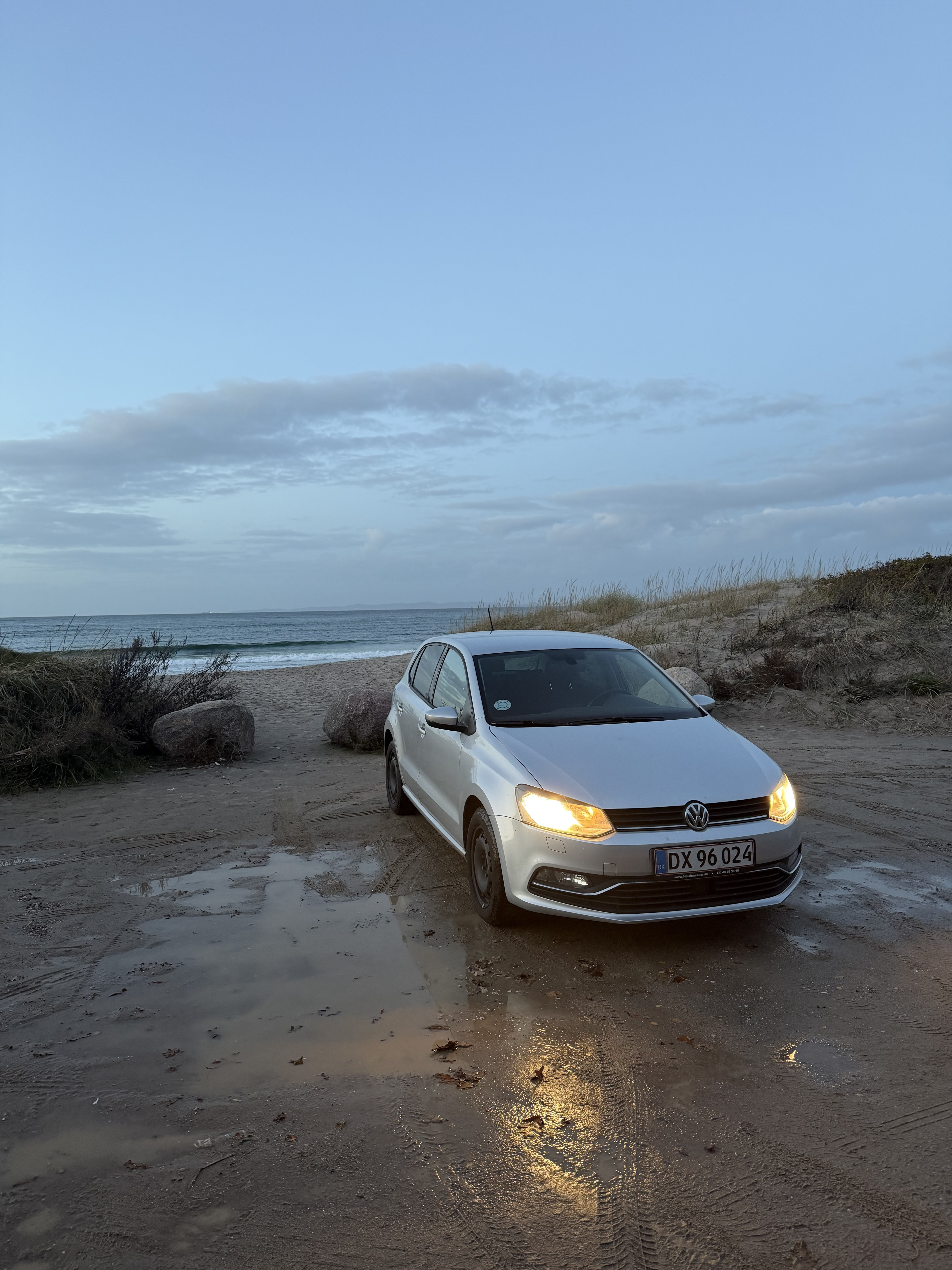 Sølv VW Polo fra 2015