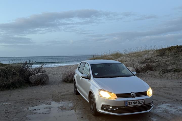Sølv VW Polo fra 2015