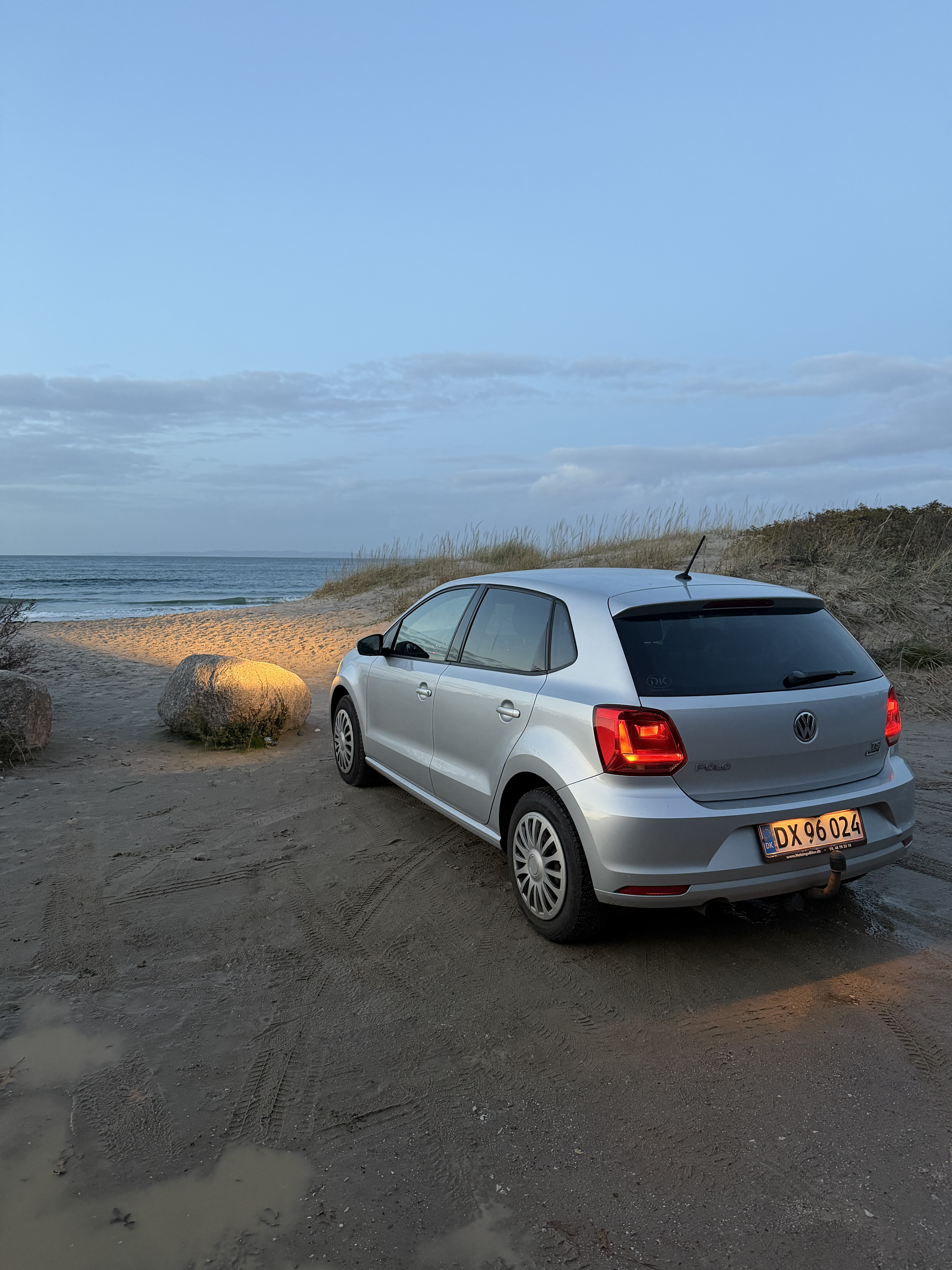 Sølv VW Polo fra 2015