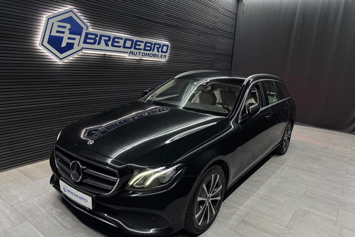 Sort Mercedes E300 de fra 2020