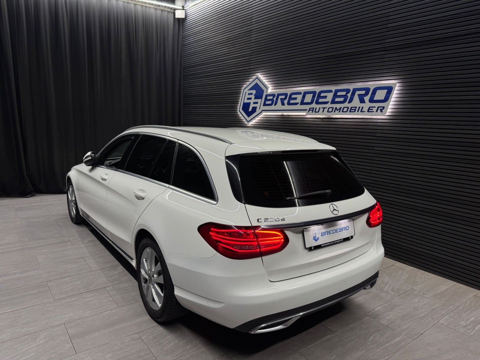Hvid Mercedes C220 d fra 2019