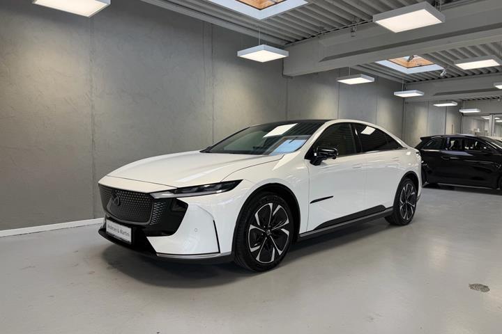 Hvid Mazda 6e fra 2026