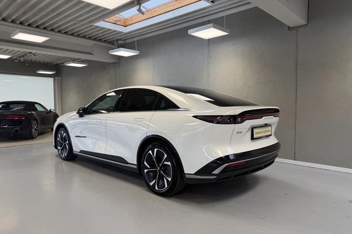 Hvid Mazda 6e fra 2026
