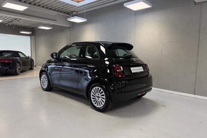 Sort Fiat 500e fra 2023