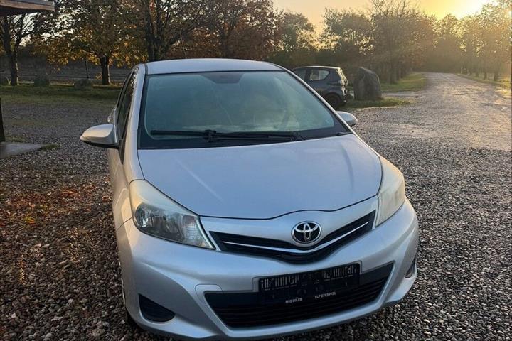 undefined Toyota Yaris fra 2012