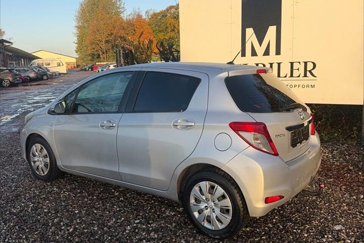 undefined Toyota Yaris fra 2012