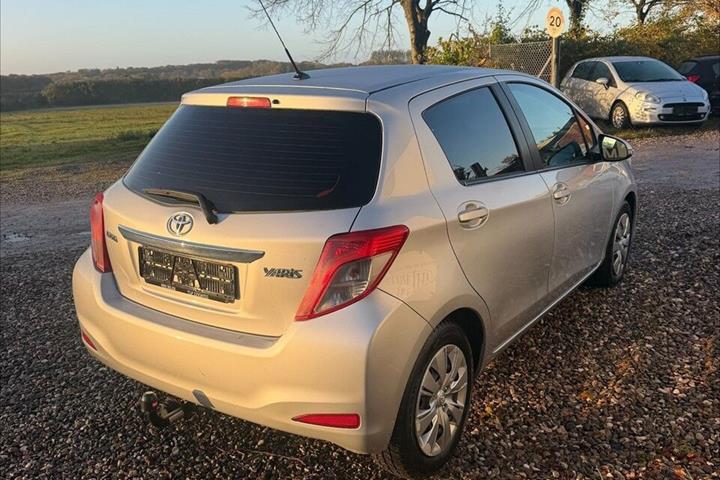 undefined Toyota Yaris fra 2012