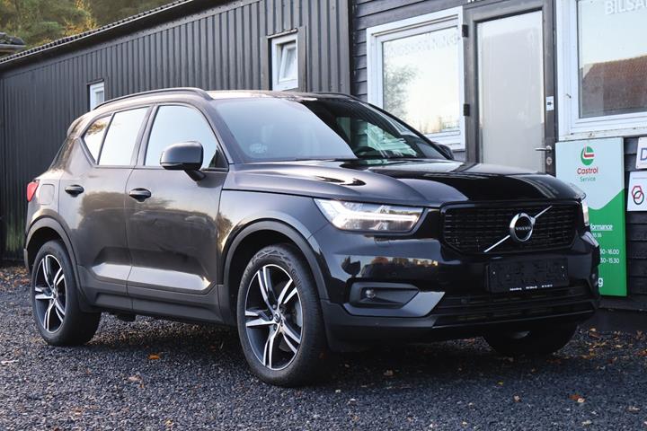 Sort Volvo XC40 fra 2021