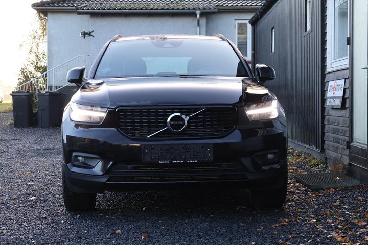 Sort Volvo XC40 fra 2021