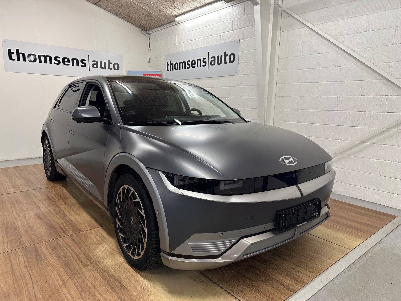 Grå Hyundai Ioniq 5 fra 2022