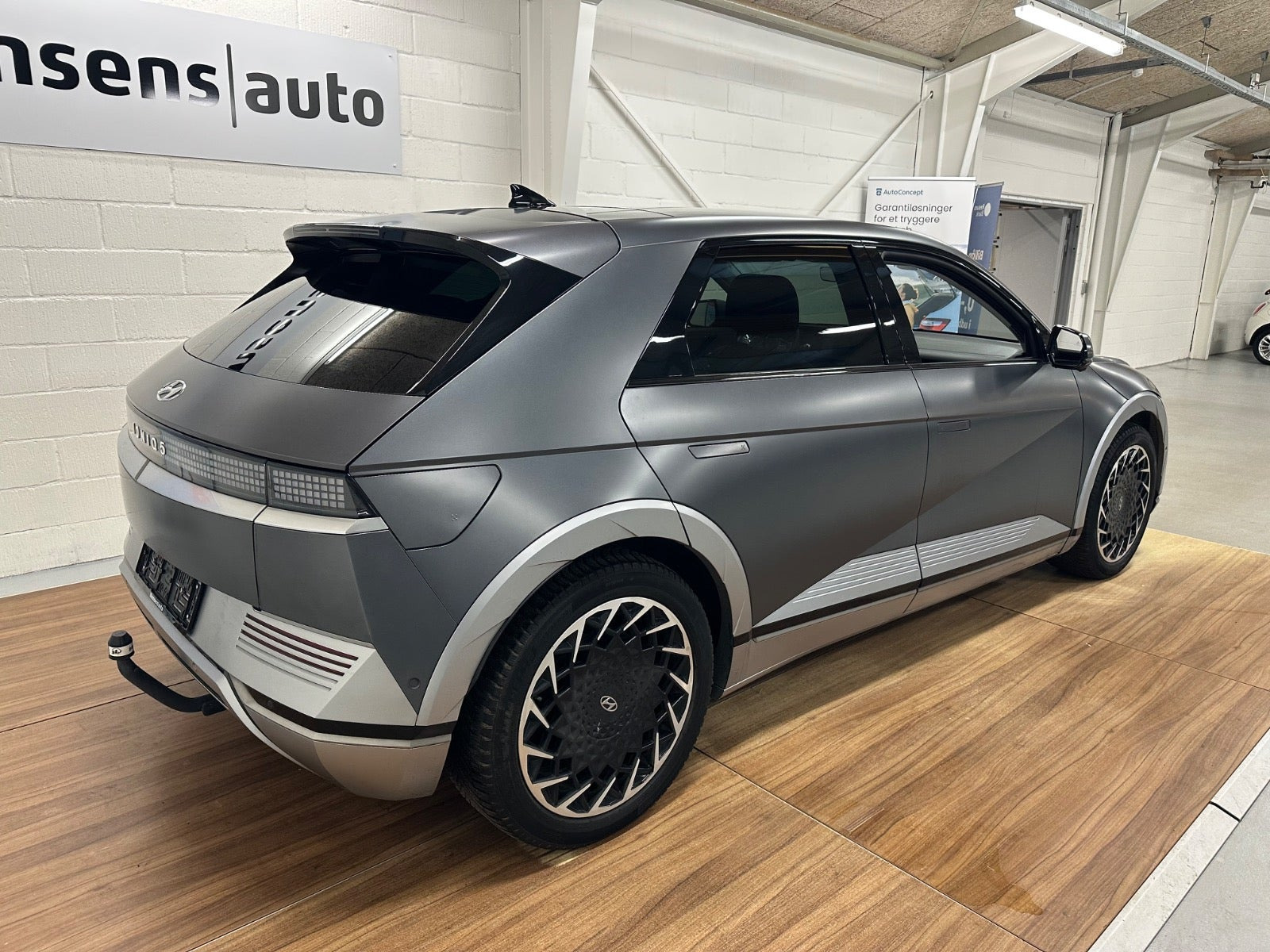 Grå Hyundai Ioniq 5 fra 2022