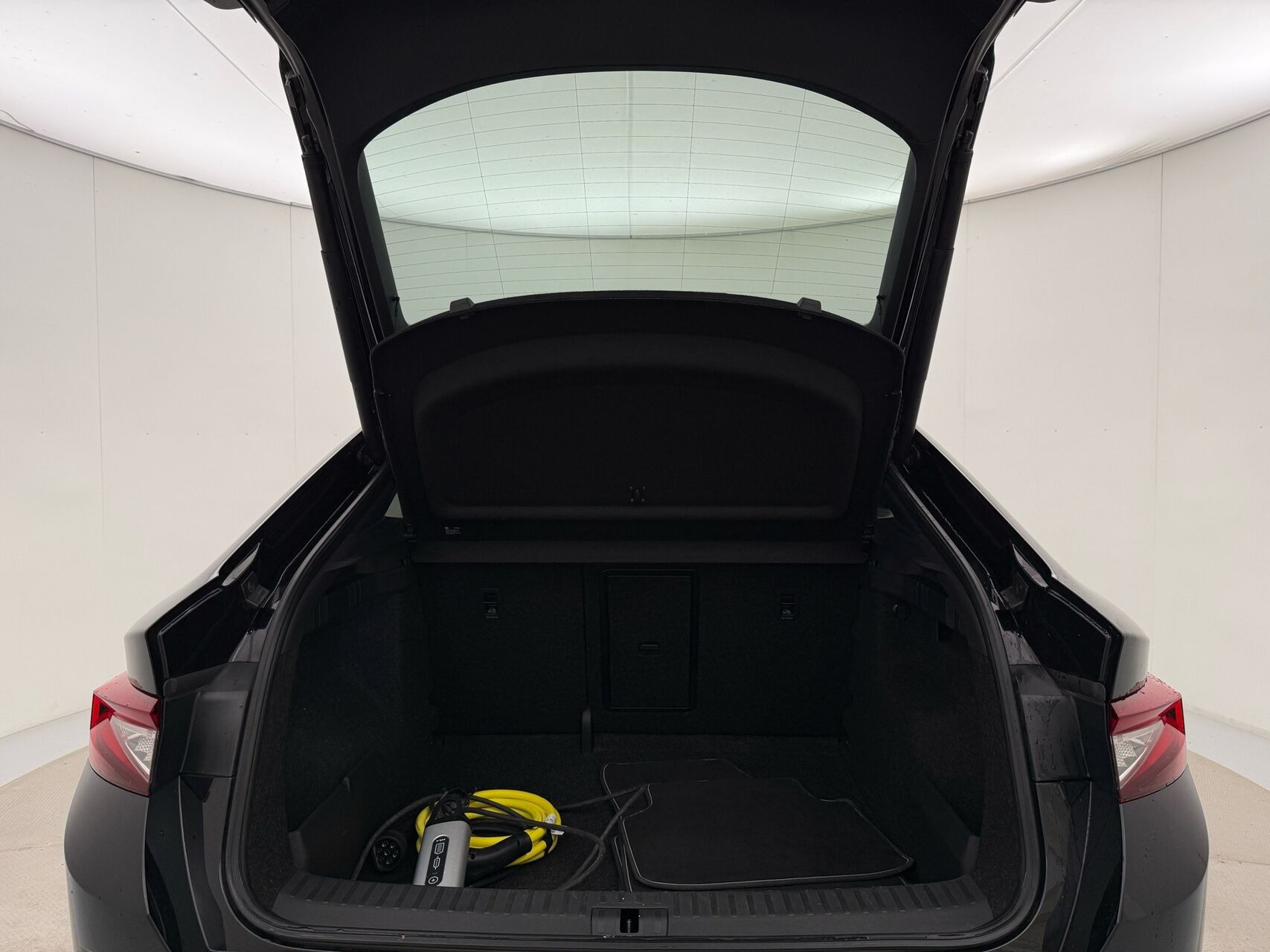 Sort Skoda Enyaq fra 2023