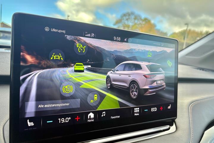 Grå Skoda Enyaq fra 2023