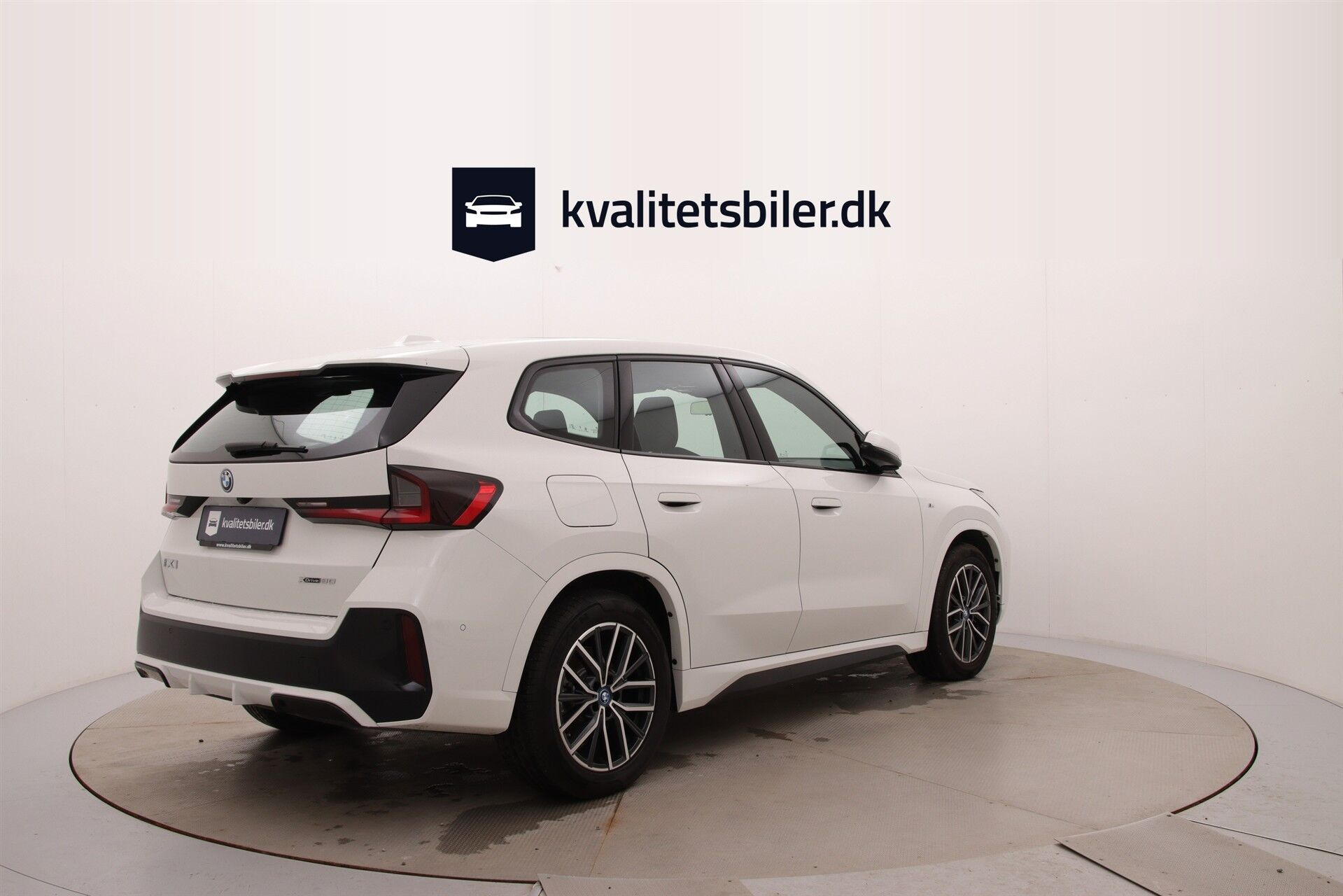 Hvid BMW iX1 fra 2023