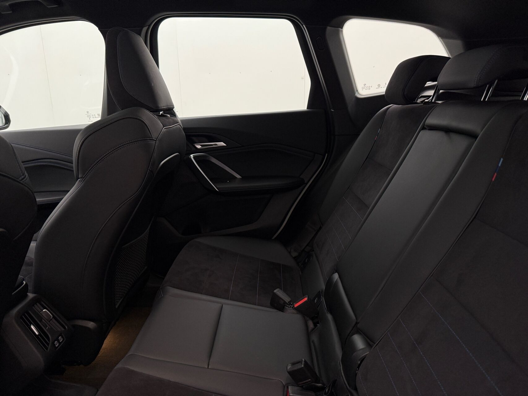 Hvid BMW iX1 fra 2023