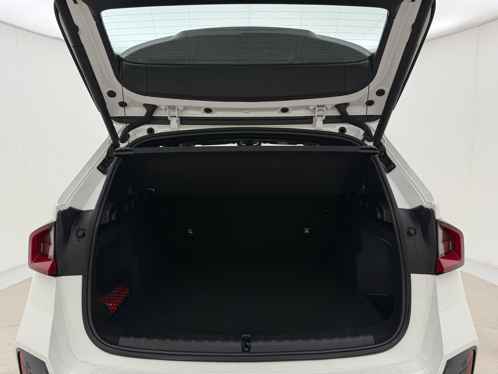 Hvid BMW iX1 fra 2023