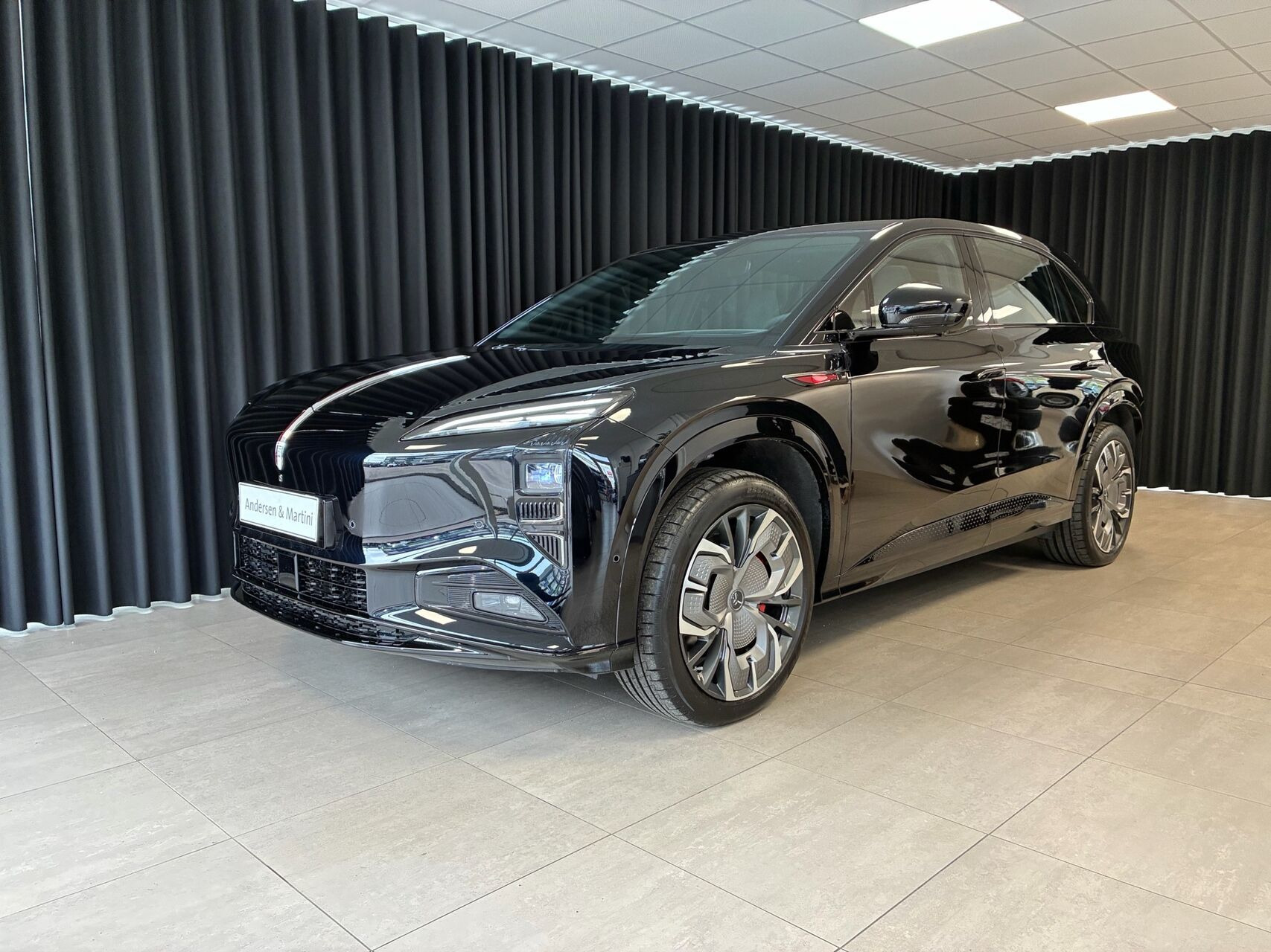 Hongqi EHS7 EL Exclusive Ltd 344HK 5d Aut.
