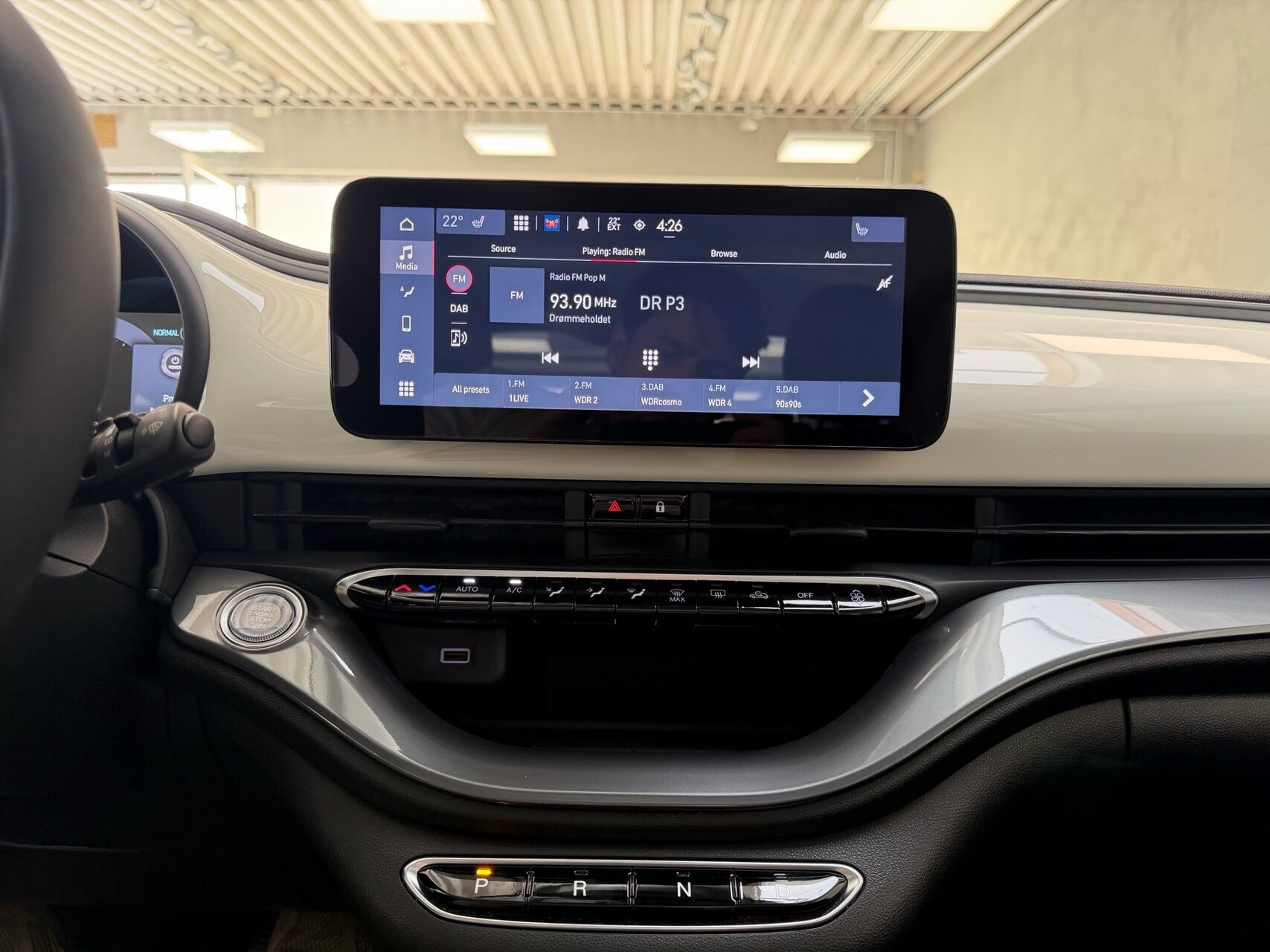 Hvid Fiat 500e fra 2023